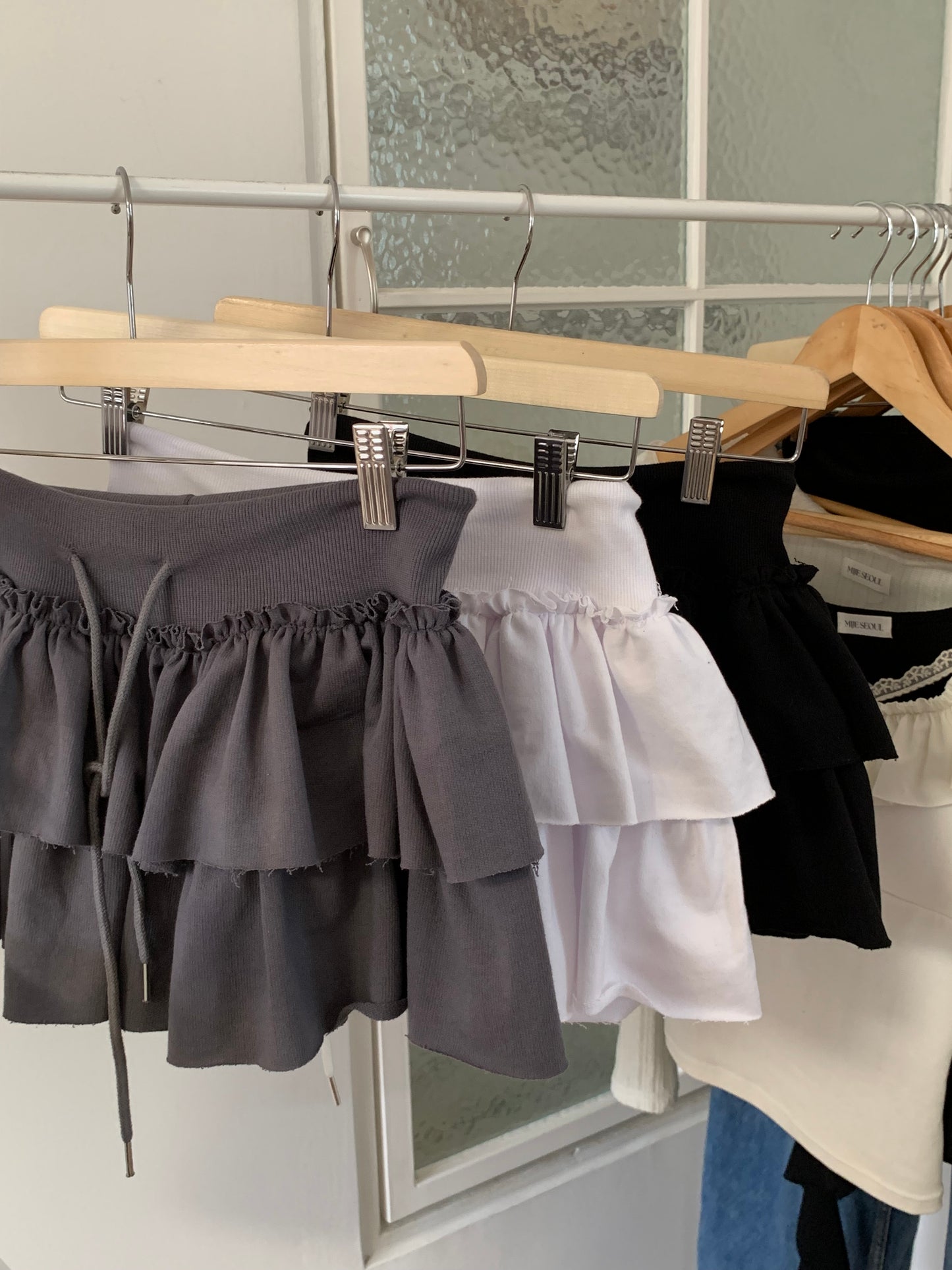 Tiered Skort (WH,BL,CH)