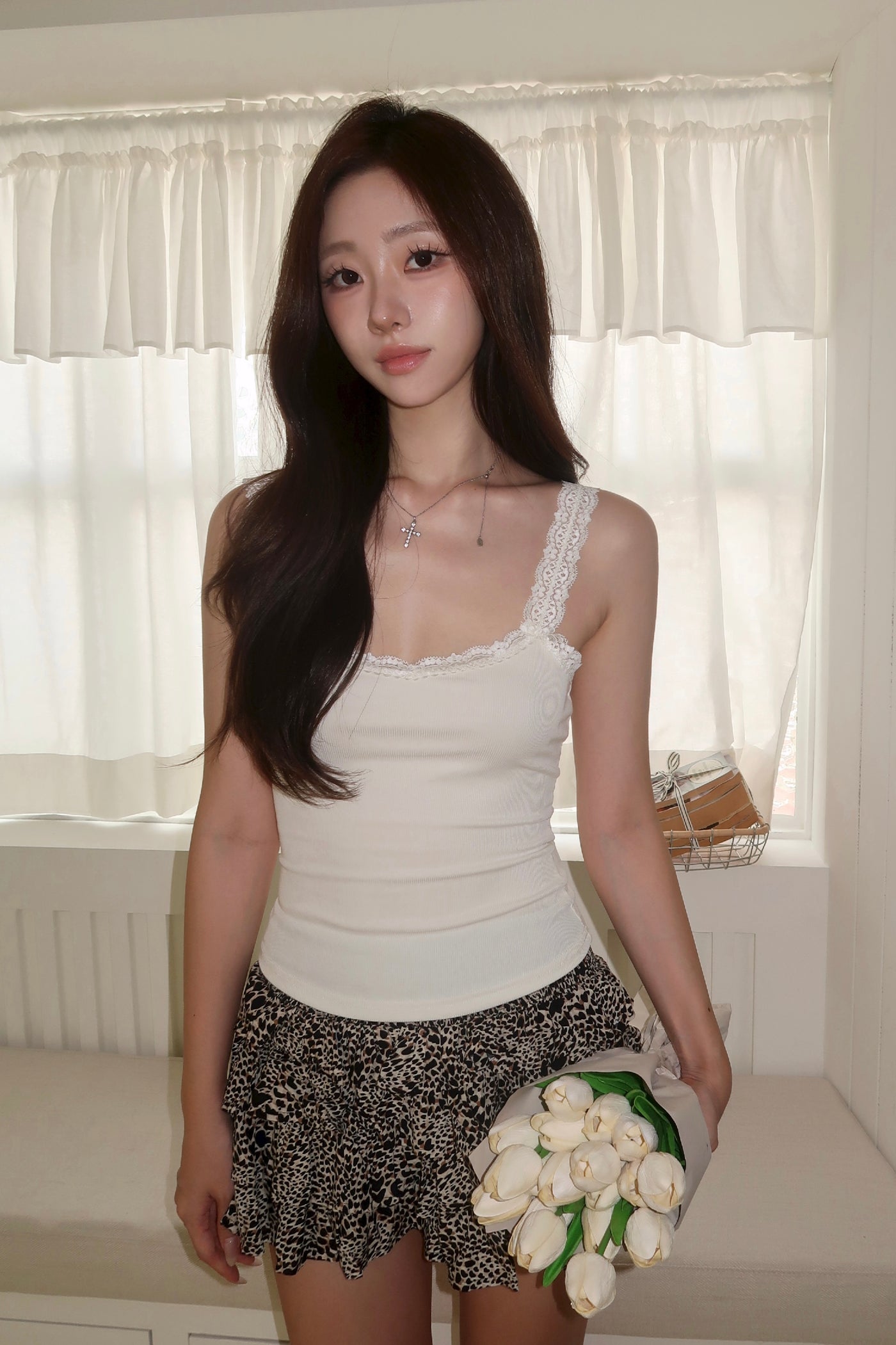 Flory Lace Sleeveless