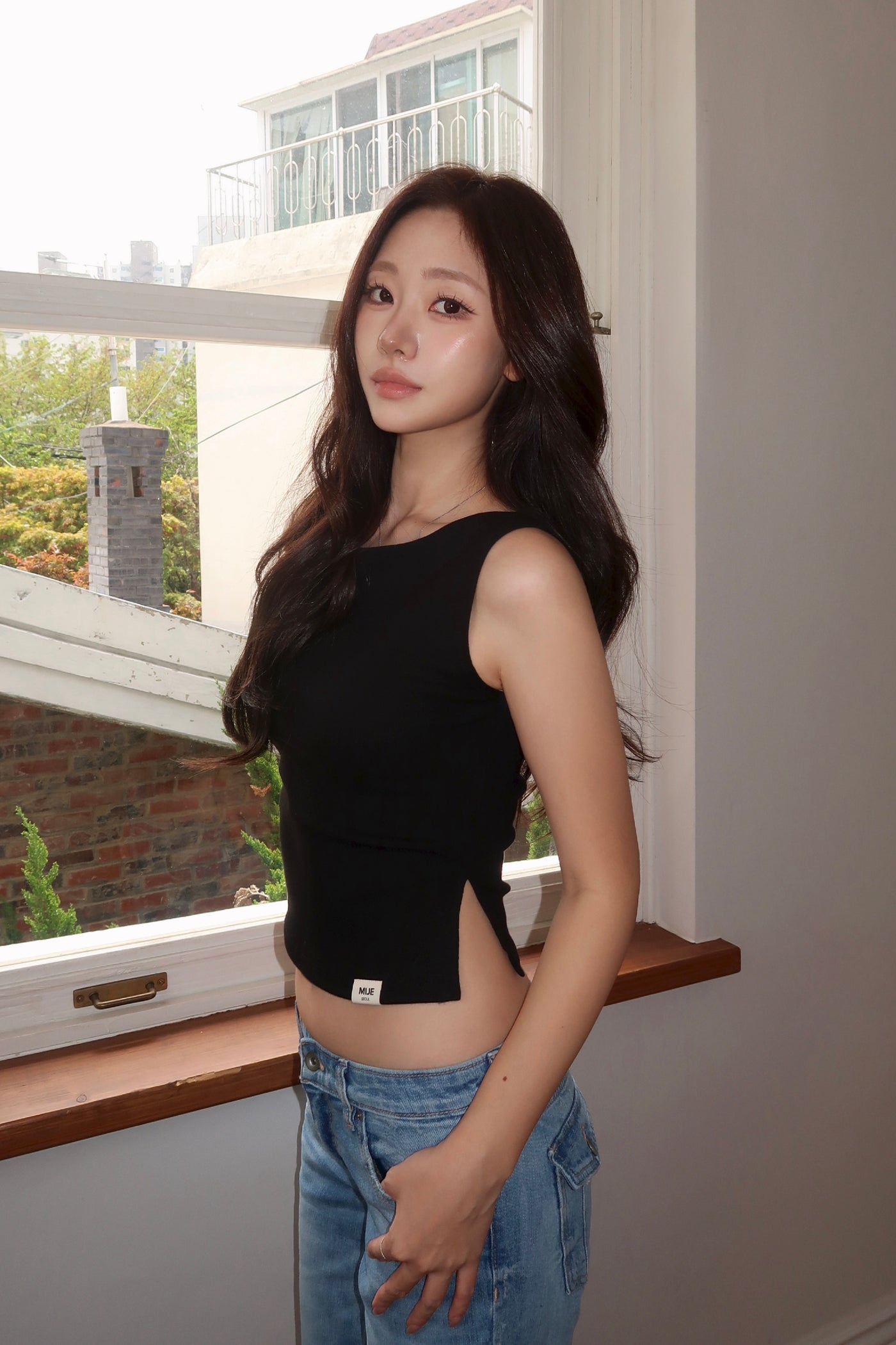 Classic Sleeveless (Black)