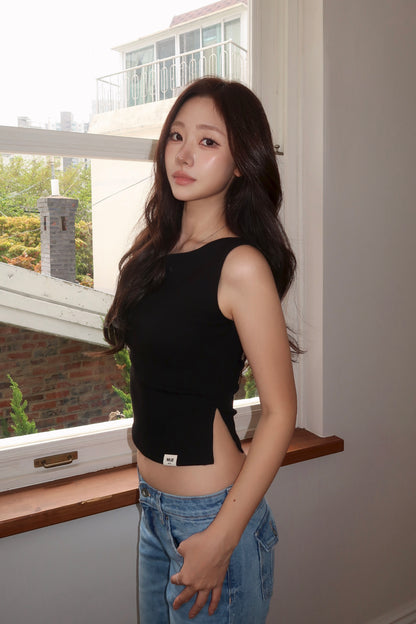 Classic Sleeveless (Black)