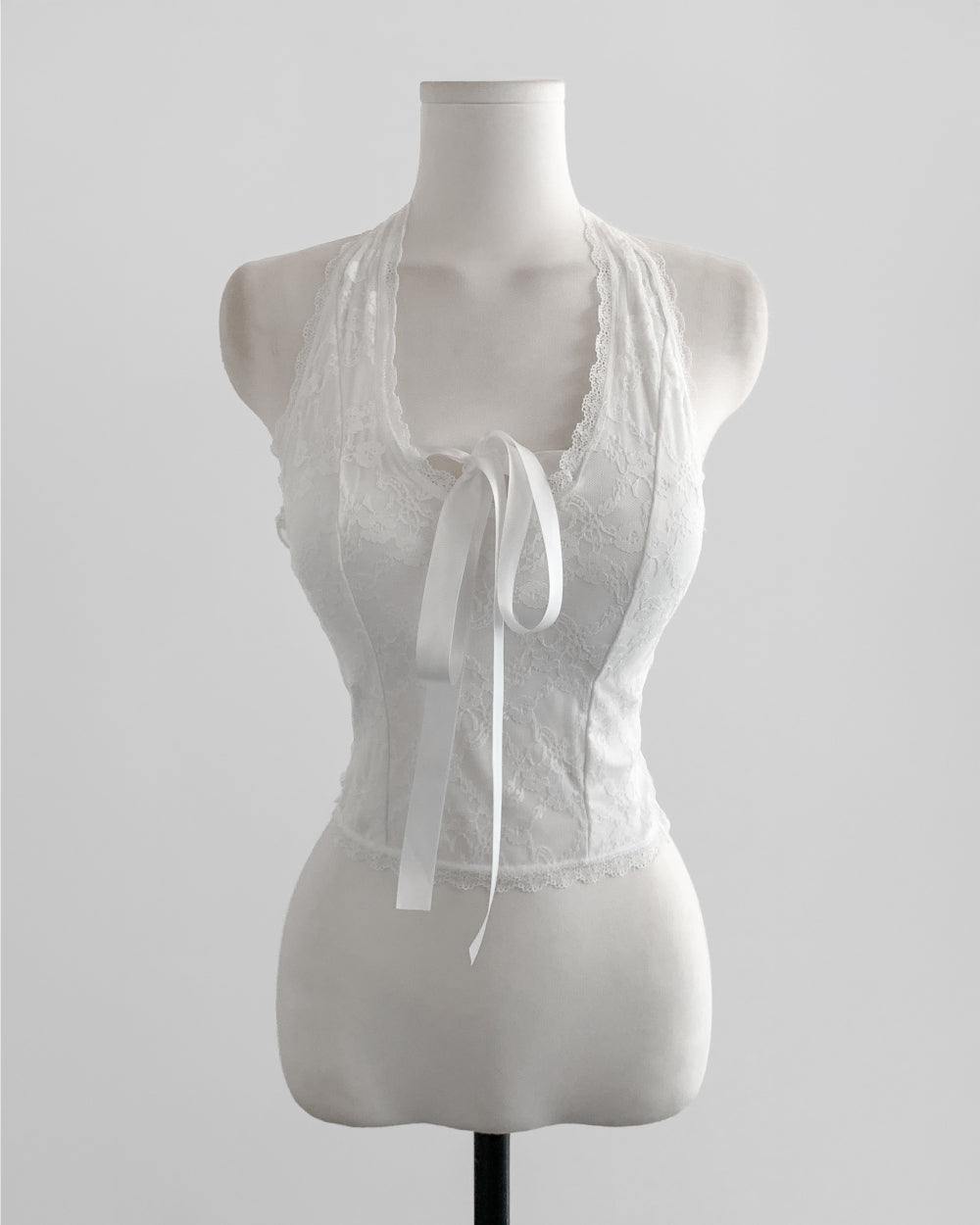 [Padded] Ribbon Lace Halter Top
