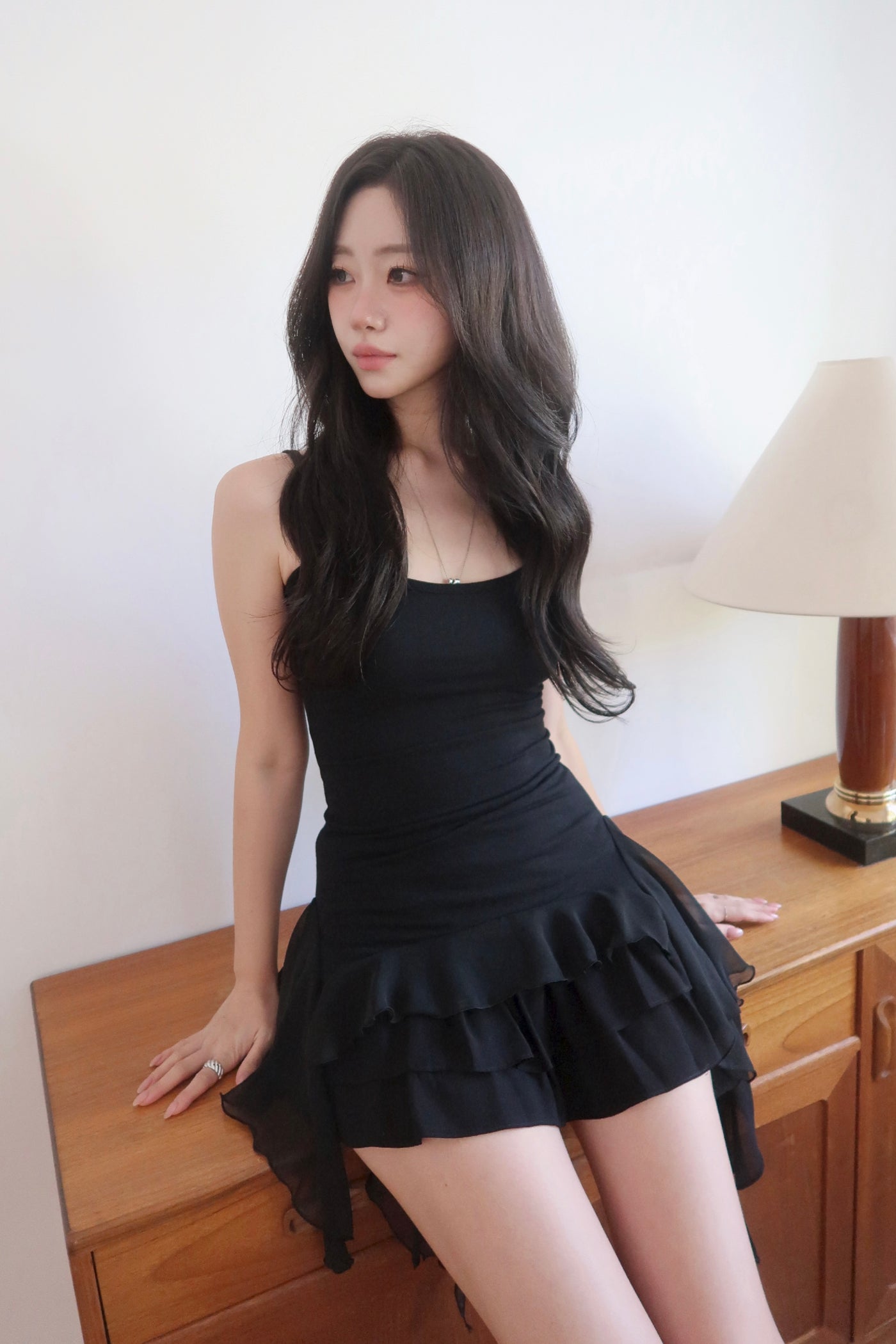 Frill Sleeveless (BL)