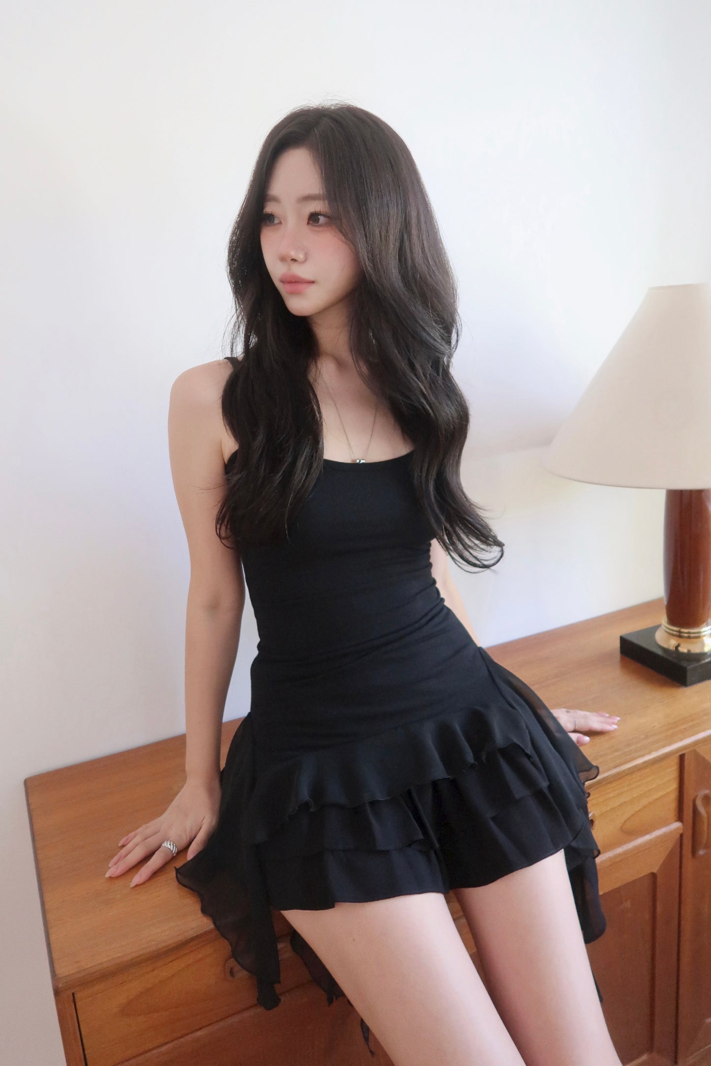 Frill Sleeveless (BL)