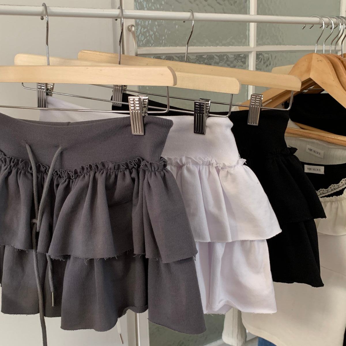 Tiered Skort (WH,BL,CH)