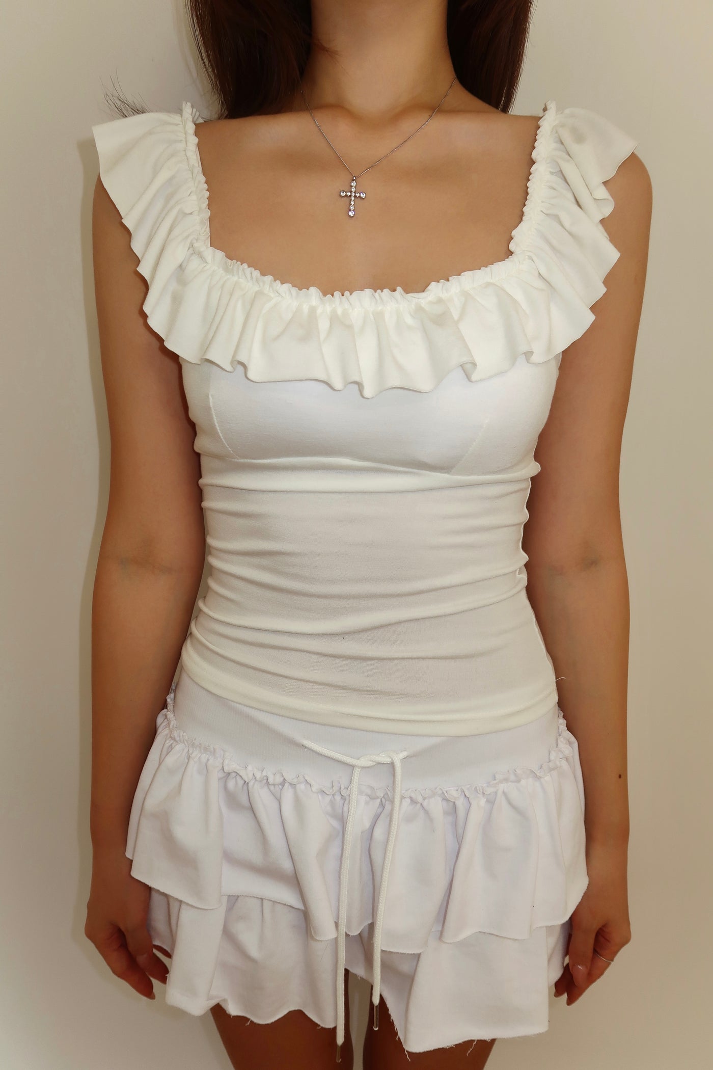 [Padded Cap] Frill Sleeveless(W) Worn by Jang Wonyoung